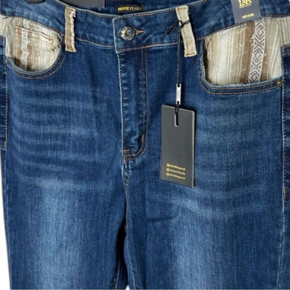 Lucky & Blessed Women's Brown Aztec Print Cuffed Dark Wash Denim Flare Jeans NWT - Picture 7 of 12